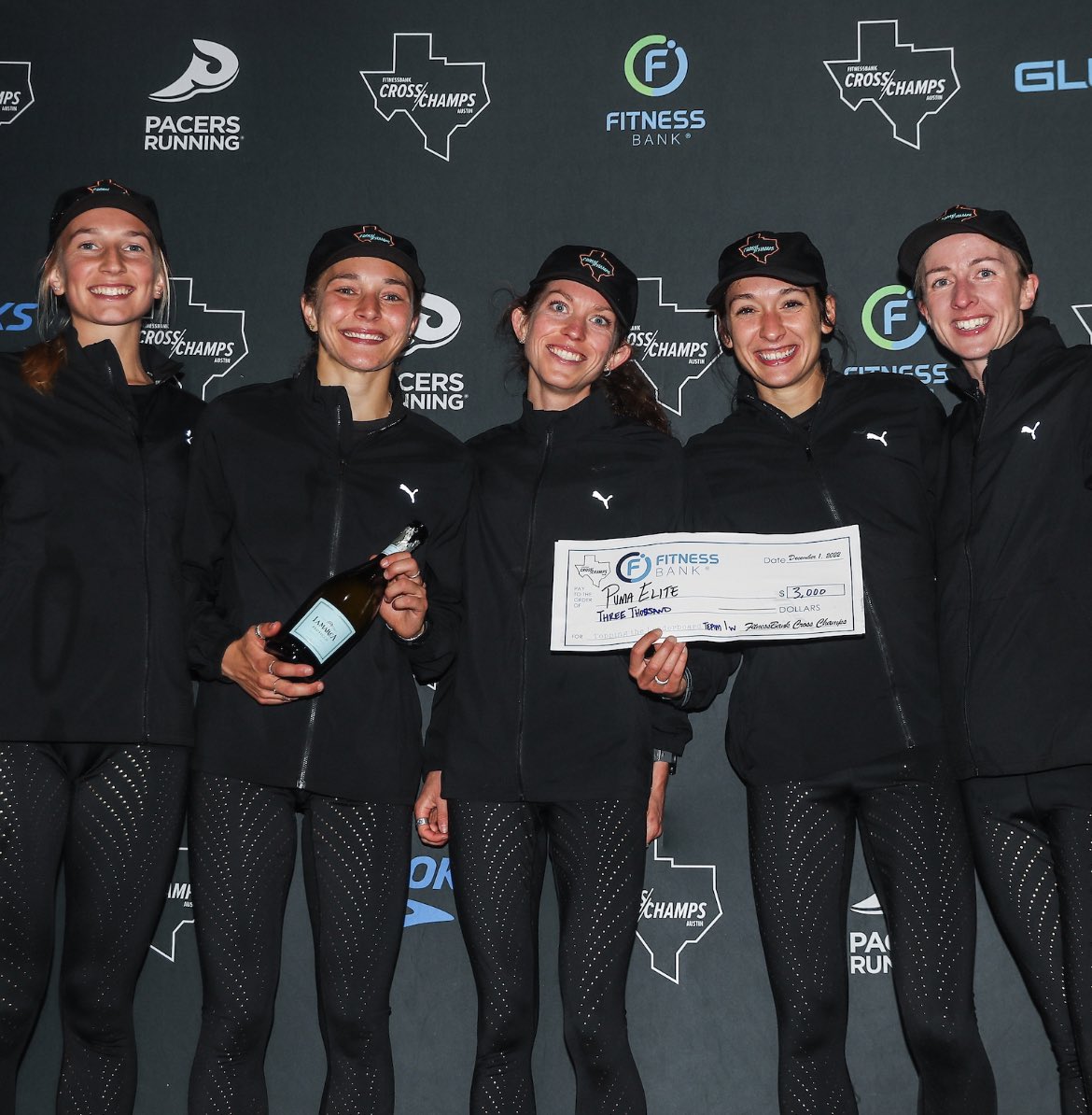 CITIUS MAG (@citiusmag) on Twitter photo BIG CAT ENERGY! 🐾
The <a href="/PUMAElite_/">PUMA Elite Running</a> women ran a smart team race led by Fiona O’Keefe’s fourth place finish and <a href="/tdub16werner/">Taylor Werner</a>’s seventh place finish to win the <a href="/soundrunning/">Sound Running</a> Cross Champs title just ahead of <a href="/HansonsDistProj/">Hansons-Brooks ODP</a> BIG CAT ENERGY! 🐾
The <a href="/PUMAElite_/">PUMA Elite Running</a> women ran a smart team race led by Fiona O’Keefe’s fourth place finish and <a href="/tdub16werner/">Taylor Werner</a>’s seventh place finish to win the <a href="/soundrunning/">Sound Running</a> Cross Champs title just ahead of <a href="/HansonsDistProj/">Hansons-Brooks ODP</a>
