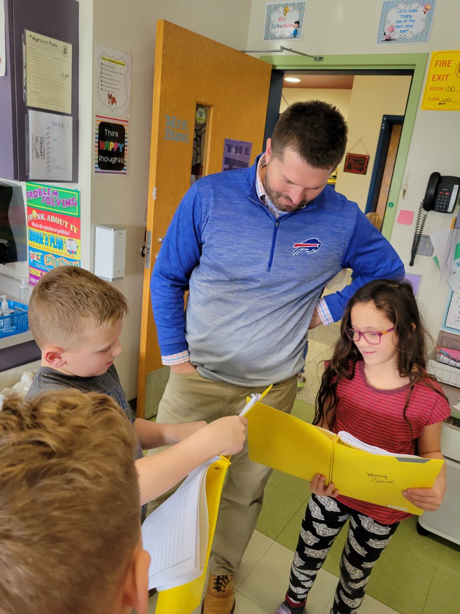 Mrs. Etzel tweet media