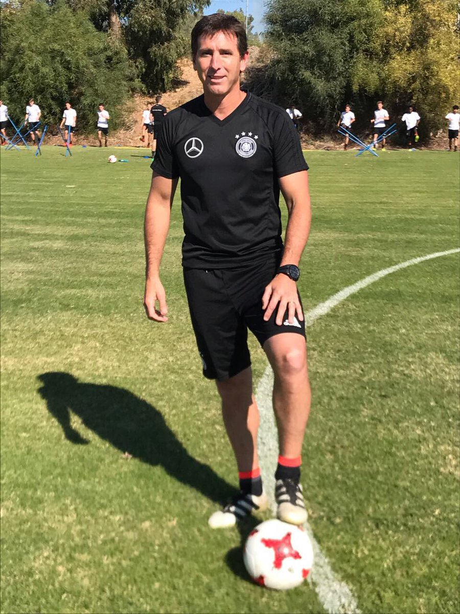 En 2017, Claudio Úbeda trabajó con la selección de Alemania 🇩🇪

❌ 2018: eliminados en fase de grupos.
❌ 2022: eliminados en fase de grupos.