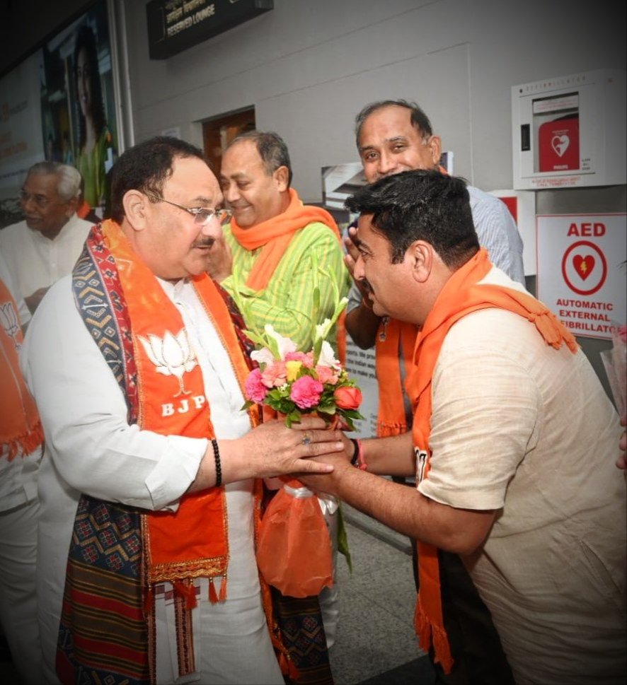 pradipsinhbjp's tweet image. विद्यार्थी जीवन से ही राष्ट्रसेवा में समर्पित, कुशल संगठनकर्ता तथा विश्व के सबसे बड़े राजनीतिक दल भारतीय जनता पार्टी के माननीय राष्ट्रीय अध्यक्ष श्री @JPNadda जी को जन्मदिन की अनंत शुभकामनाएं। 

ईश्वर से प्रार्थना है की आपको स्वस्थ एवं दीर्घायु जीवन प्रदान करें।