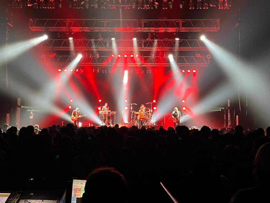 wearetahiti80's tweet photo. Arigato Tokyo! next is Osaka! Playing Zepp Mamba on Friday Dec 3rd 🇯🇵💝 https://t.co/Tc6dNG4NzG