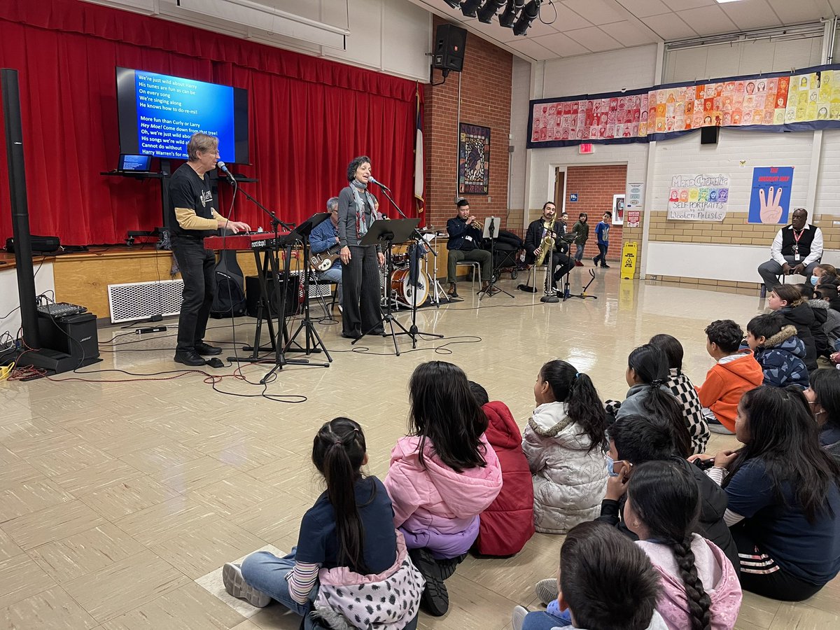 MrGallowayROCKS's tweet photo. Had so much fun today with the Austin Jazz Workshop @GHWootenWarrior @AISDArts https://t.co/sN332xy3IO