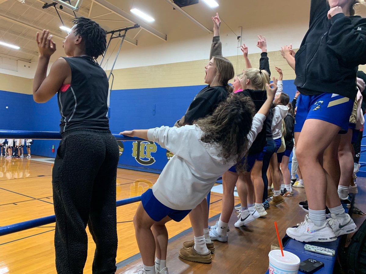 LadyJacketBB's tweet image. Fun times cheering on our middle schools teams! One Family!