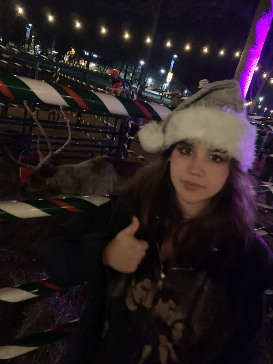 akimaudrey's tweet photo. tbfh i didnt know reindeers were actually real until tonight but i met one https://t.co/BKe5majUjz
