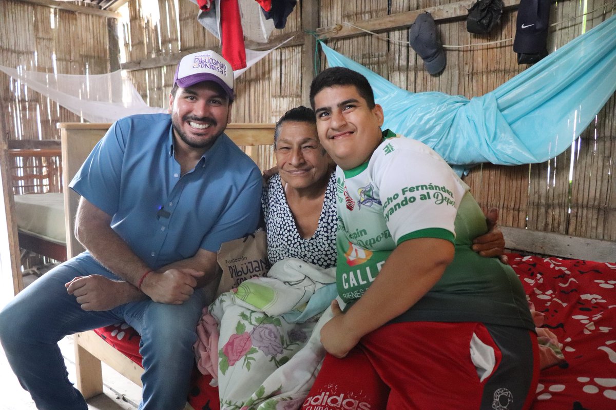 AndresFantoniB's tweet photo. En nuestro recorrido por el cantón #LaTroncal, atendimos también el sector de #HomeroCastanier donde atendimos de manera directa casos de extrema vulnerabilidad. https://t.co/HSPxjfMvYF