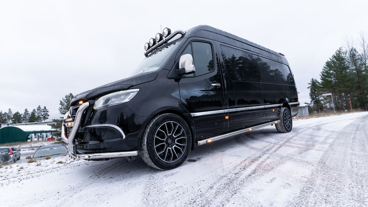 Dynaset_ofcl's tweet photo. This must be one of the coolest service vans we have seen! We installed a hydraulic generator and compressor with a PTO kit on Mercedes-Benz Sprinter for EP Steel & Machine.
#epsteelmachine #dynaset #servicevan #servicetruck #servicevehicle #huoltoauto #mercedes #sprinter #MB https://t.co/6OmB0k2NBi