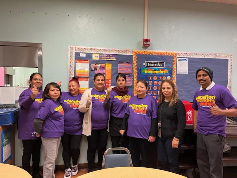 SEIULocal99's tweet photo. Members at #LAUSD are not letting up!😤💪🏽
We’re reminding the @LAUSDSup every day of our essential services that keep the classroom doors OPEN and student’s LEARNING! #Solidarity #CleanSafeSupportiveSchool #EssentialEveryDay #IBelieveInLAUSD https://t.co/INRESr46z4