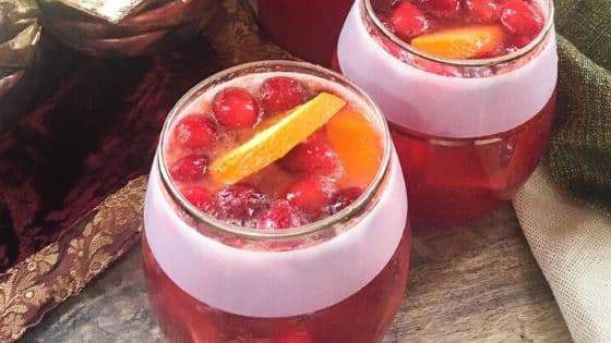 lifewithheidig's tweet photo. Enjoy our non-alcoholic Sparkling Honey Cranberry Ginger Punch anytime you need a delicious, seasonal punch recipe.

Read the full article: Sparkling Honey Cranberry Ginger Punch - Champagne and Coconuts
▸ https://t.co/dEgFG9Odge

 @champagnecoconu

 #PunchRecipe https://t.co/fdEwS0kx2n