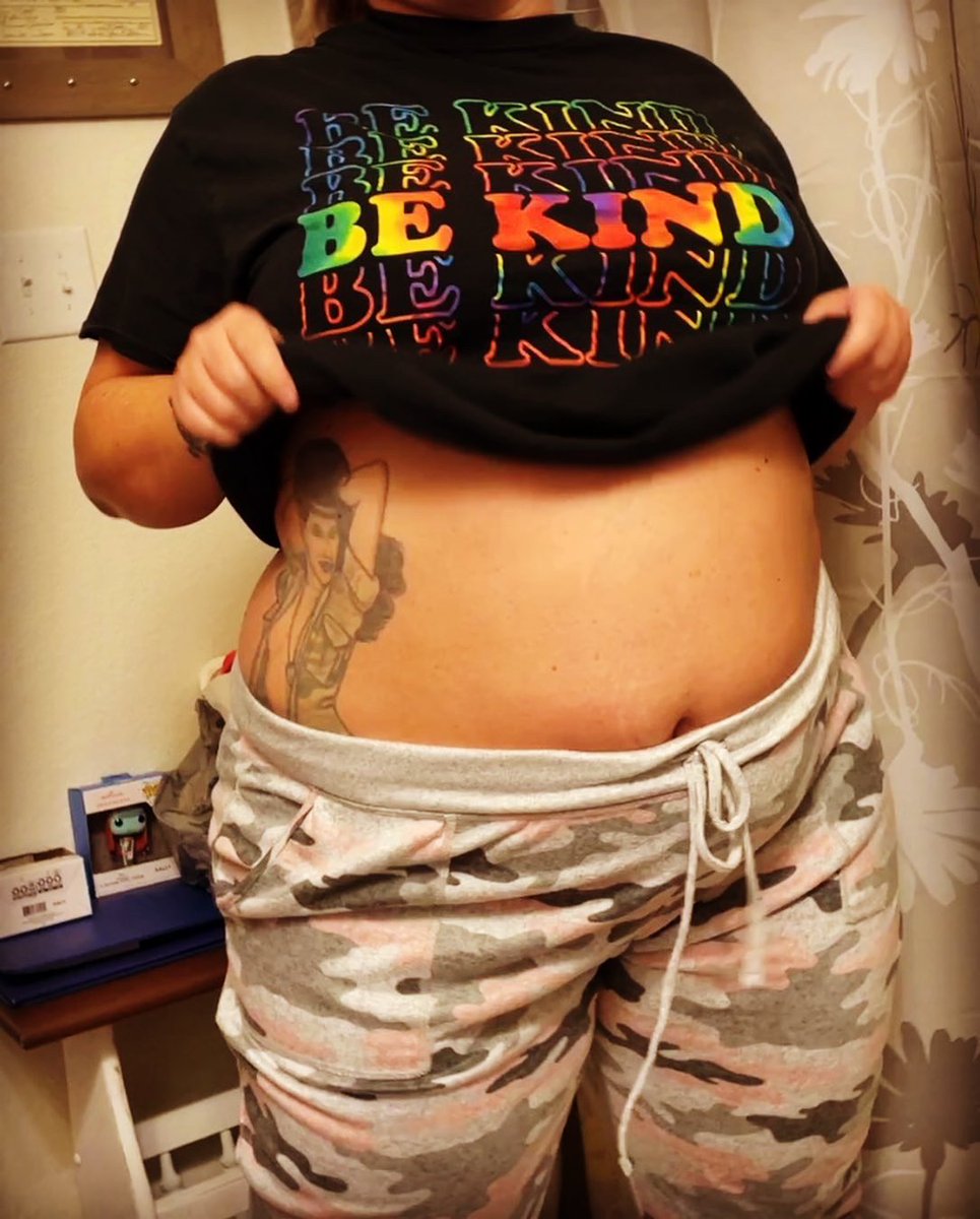 BigBottomBettie's tweet photo. New boobs are looking good! #bigbottombettie #BBW #flashing #bekind #chicksdigscars #bettiebwren https://t.co/cGmceArDpy