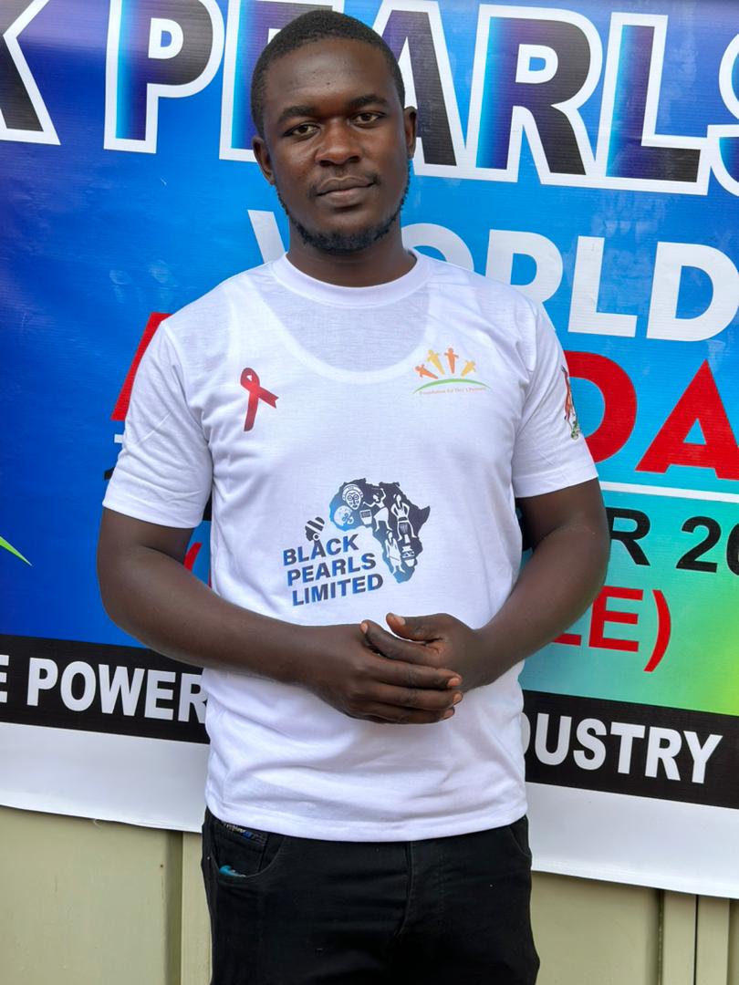 Moshi89579638's tweet photo. As a leader  and the all community, we have  a responsibility and the capacity to put an end on ✋ hiv aids as a #yalileader we organized a  sensitization for youth on #HIVAwareness on kanyanya kawempe division 
#blackpearls
#yaliluminai
#US embassy Uganda 
#Bbs telefayina https://t.co/mBS42s3LcL