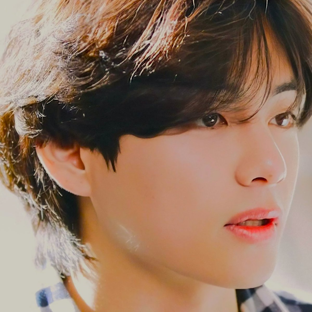 hanaosaka1's tweet photo. #BTS #BTSV #テテ #태태 #V #김태형 #Taehyung #뷔 #방탄소년단뷔 #보라해 #ARMY #VFOCUS #テヒョン #tetsuo #KTH #방탄 #KIMTAEHYUNG https://t.co/N3wqODGic3