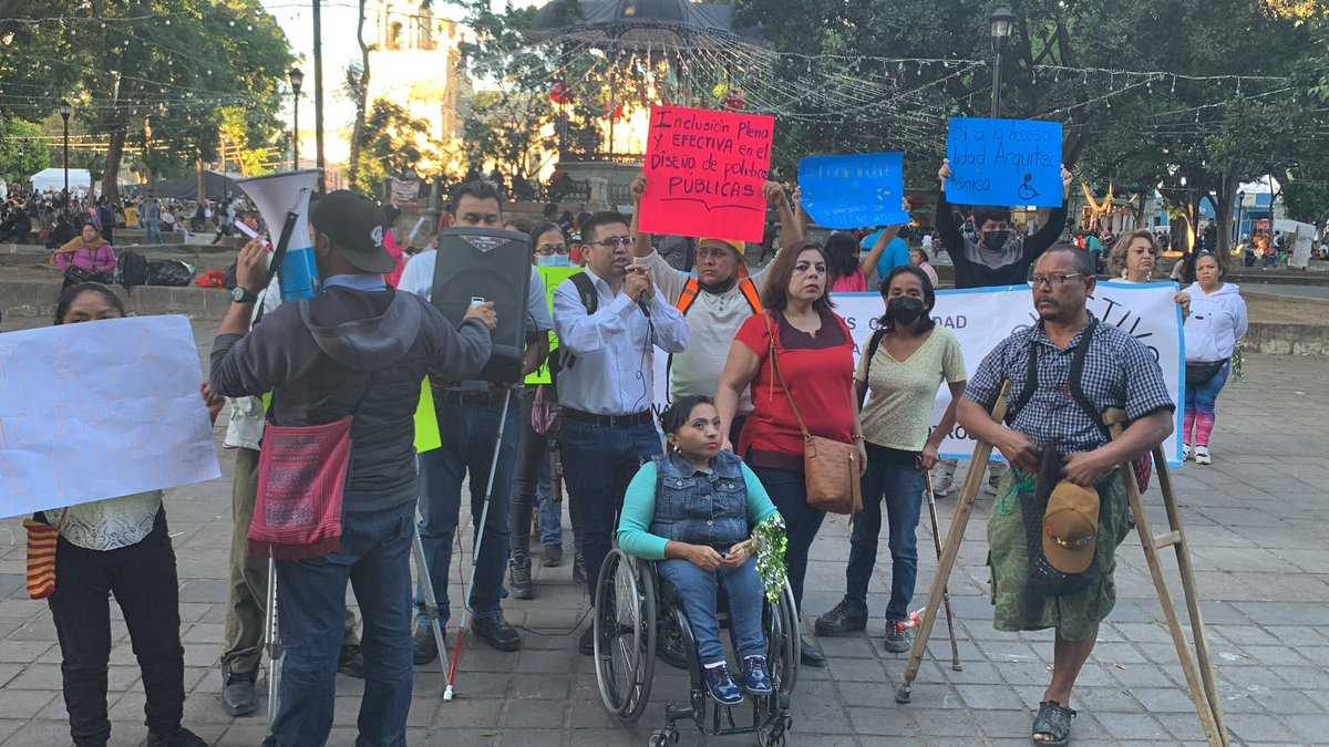 EdgarCLujan's tweet photo. Hoy, en el Marco del día internacional de las personas con discapacidad, desde @OaxacaRenac nos sumamos a la marcha caminata para pedir política pública incluyente para las personas con discapacidad en #Oaxaca .
#DiscapacidadConOrgullo https://t.co/p4SGBi0KT1