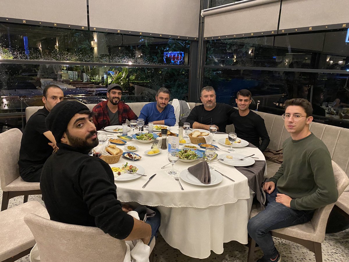 Akşam yemeği güzel ekiple başarıların devamını dilerim <a href="/cebemed/">HAKKI ÖZYURTERİ</a> <a href="/AhmetTa75476449/">Ahmet Taş</a> <a href="/AydogdiMurat/">Murat Aydoğdi</a> <a href="/FirtinaErcan/">Ercan Firtina</a> <a href="/ErkuOz/">Erkutay Özyurteri</a> 🙏🙏