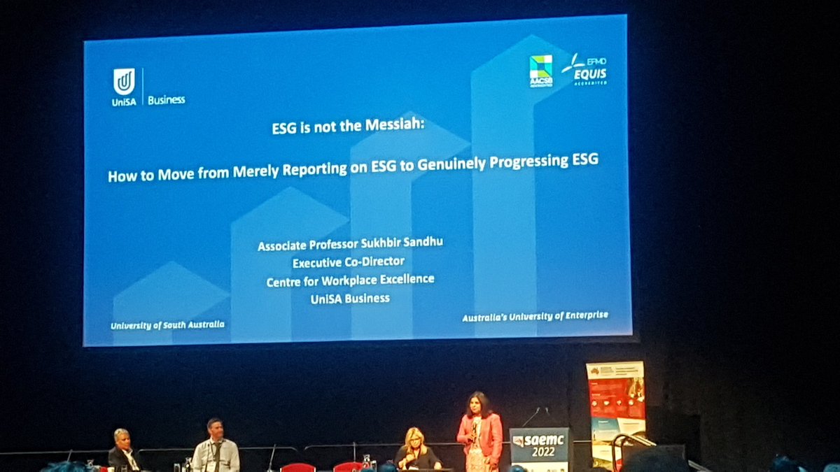 asrich500d's tweet photo. Evaluating the Resource Industry's Performance not only #Financially but also with the #Environmental #Social #Governance (ESG) Performance. Excellent talk by A/Prof @SukhbirKSandhu @UniversitySA #seamc #Addressing_wicked_problems https://t.co/LJ9G3YJf22