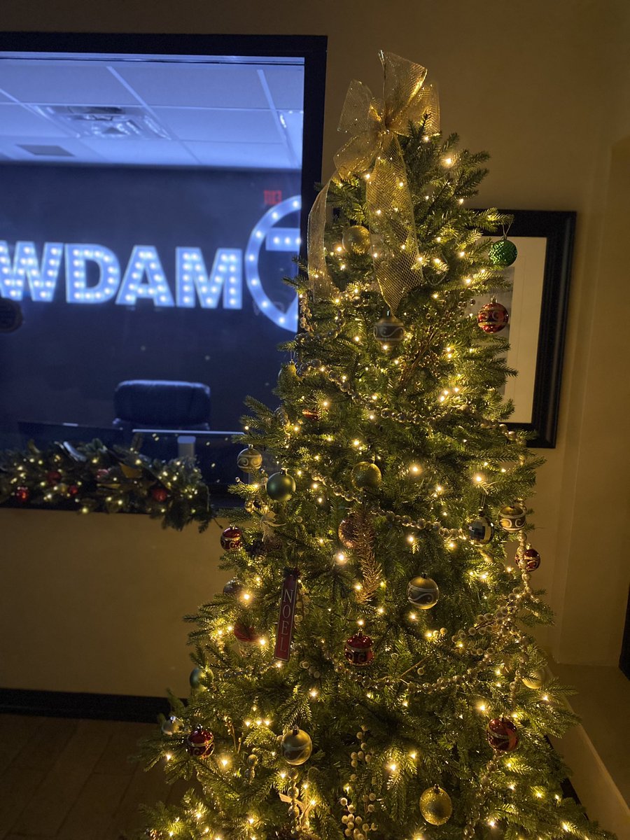 emforrester's tweet photo. It’s looking a lot like Christmas @wdam near Hattiesburg and Laurel Mississippi. I ❤️ holiday lights! #pinebelt #Mississippi #wdam #christmas2022 https://t.co/JU5xHQakj3