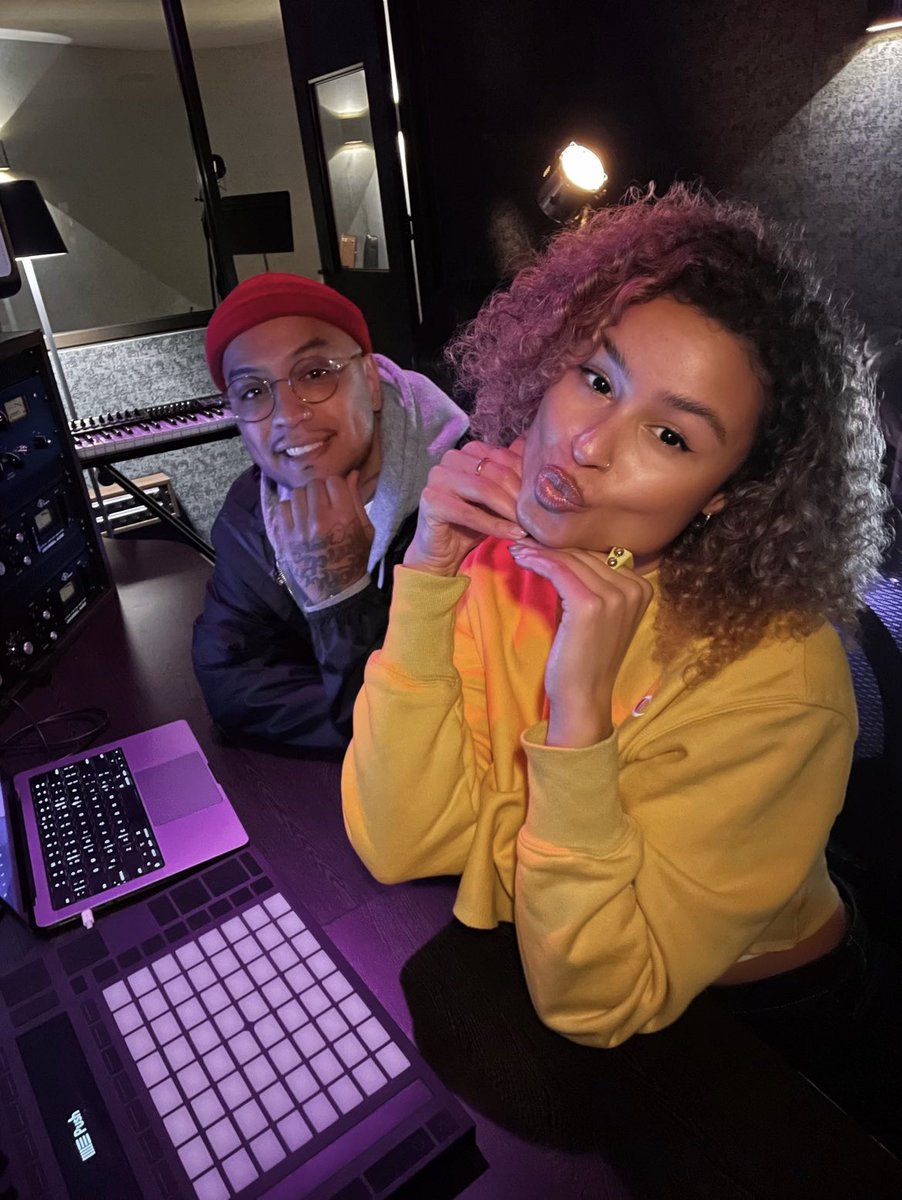 😍 Our new song “Guarantees” is getting its first play tonight on @triple_j House Party with <a href="/shantan_ichiban/">shantan ichiban</a> 🫶🏽 Tune in at 7.45pm and let us know what you think ✨