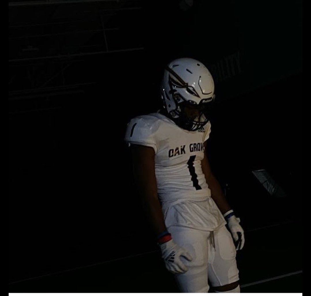 jgray1999's tweet photo. Senior Year numbers
Back2back 1000+ yd seasons
90 carries 427 yds 7TD 4.7yds/carry
49 rec 527 yds 2TD 10.7yds/catch
7 returns 181 yds 1TD 25.9yds/return
146 touches 1135 yds 10 TD 7.8yds/touch
#jqgray #southernmisscommit #ogwarriors #2023athlete https://t.co/oISrhHV21U