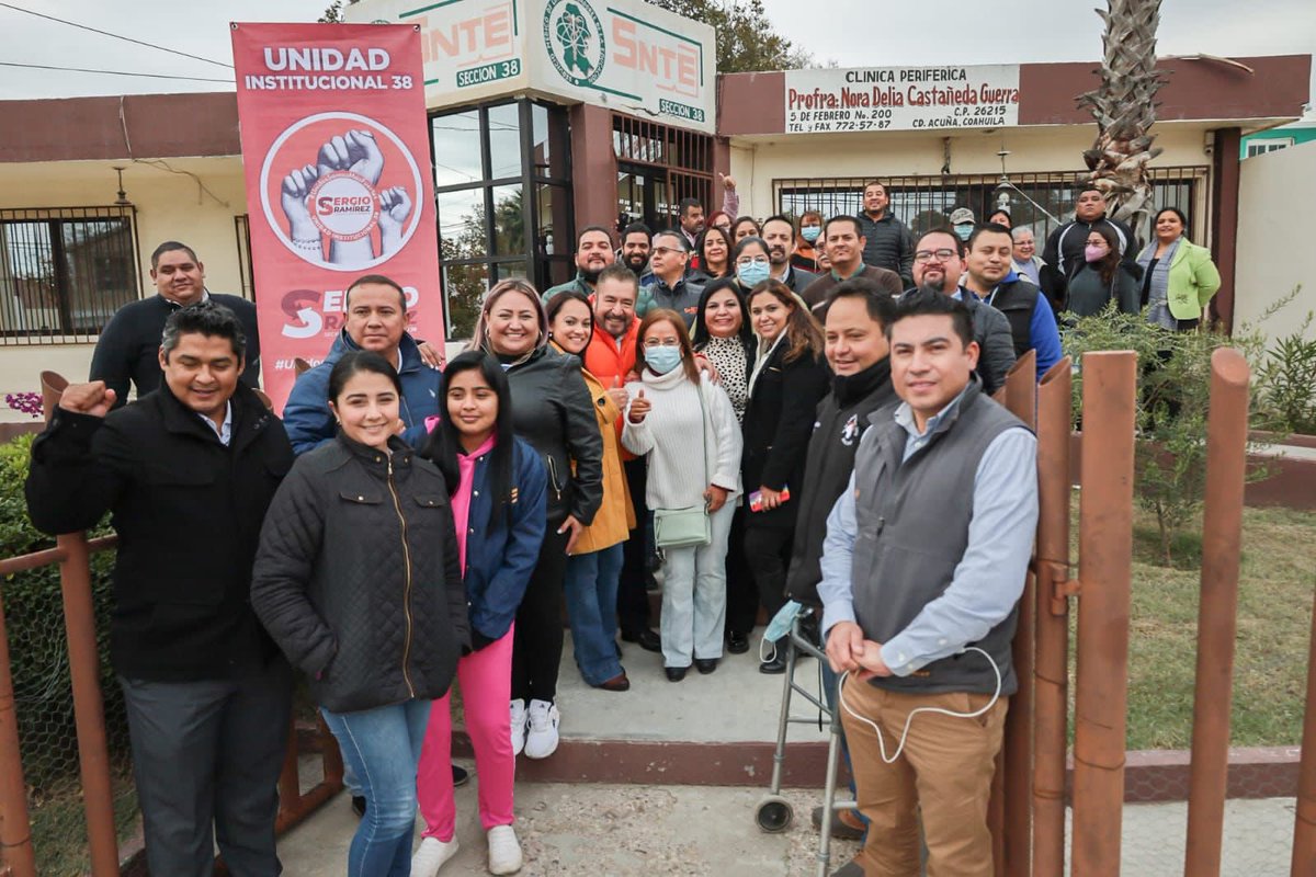 SergioARmzM38's tweet photo. Con gran satisfacción tuve el gusto de saludar a las y los compañeros de Nuestra Clínica en Ciudad Acuña.

Gracias por externarnos su apoyo para fortalecer a nuestro Gremio Magisterial.

#UnidosSomosMásFuertes 🤝
#VotaNaranja 🟠 https://t.co/4vTst4utUz