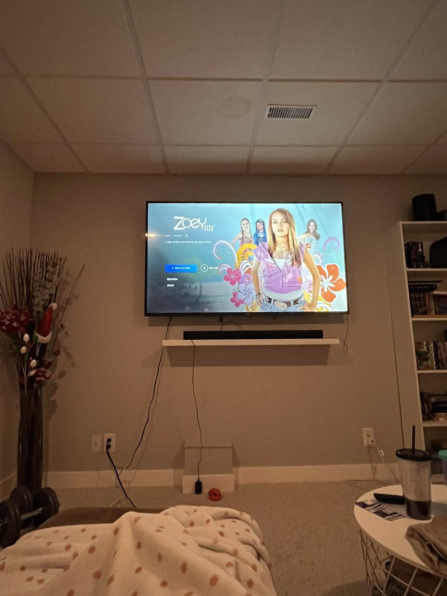 kklessens's tweet photo. Having the flu just got so much better https://t.co/Kxqjhw9OyQ