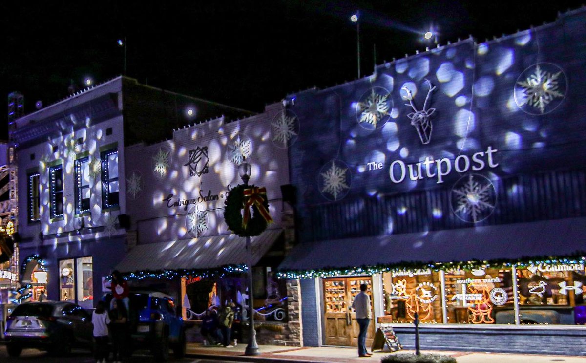 marsh413's tweet image. Christmas in Columbia