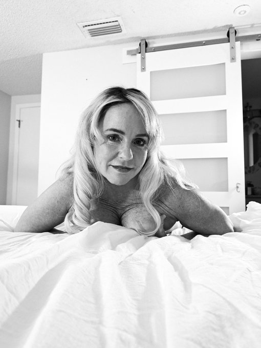 Hey! https://t.co/Zqdo7cuG9u<a href="/tag/phmodelcontest"class="tags"><span>#phmodelcontest</span></a>