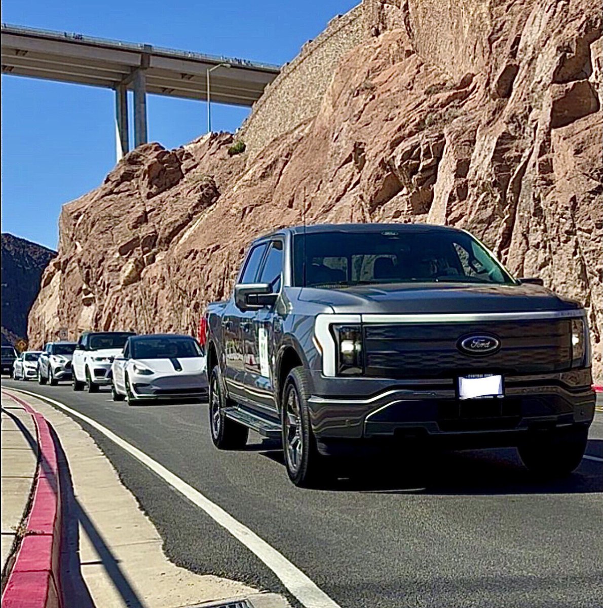 FthePump1's tweet photo. @Ford Traveling 2 @Ford Lariat (Standard Range) Lightnings from Los Angeles County to the Hoover Dam along with 73 other EV’s for our #ZeroEmissionsRun. This was a fun trip showing the capability of a pure Electric Truck!
@jimfarley98 https://t.co/QhsycBSSJG