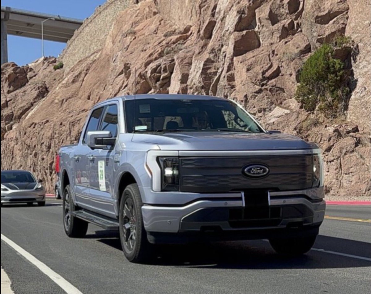 FthePump1's tweet photo. @Ford Traveling 2 @Ford Lariat (Standard Range) Lightnings from Los Angeles County to the Hoover Dam along with 73 other EV’s for our #ZeroEmissionsRun. This was a fun trip showing the capability of a pure Electric Truck!
@jimfarley98 https://t.co/QhsycBSSJG