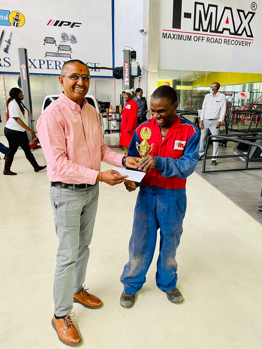 TEAMMAGICGLOBAL's tweet photo. Congratulations to Dancan Muimi from Workshop department, our November 2022 employee of the month 👏🏆.
Your efforts are commendable, and we are pleased to have you on our team.
#employeeofthemonth2022
#TeamMagic
#RobsMagic https://t.co/e3ROByqp4N