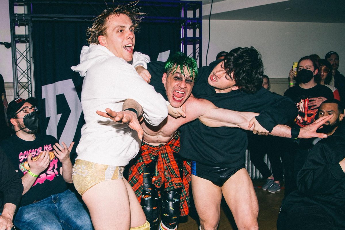 defyNW's tweet photo. Dastardly!! 📸 @1800WestSmith             STREAMING NOW: https://t.co/OhlBwcT6W7 #defyfightwave https://t.co/oUmFmpIXKI