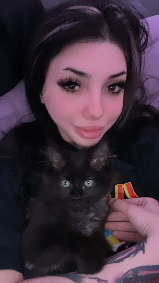 amber on Twitter: "this pic makes me happy"