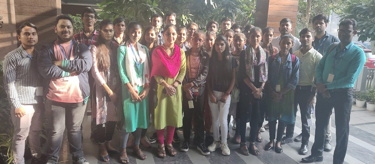 SystiqueStories's tweet photo. Commemorating #NationalPollutionControl & #WorldComputerLiteracy Day,we want to thank our NGO partners:@givemetrees & @NIIT_Foundation,for helping @hsccorp contribute towards a cleaner #environment & #SkillDevelopment of youth in underserved parts of geographies we operate in. https://t.co/SB0FzcYZ6M