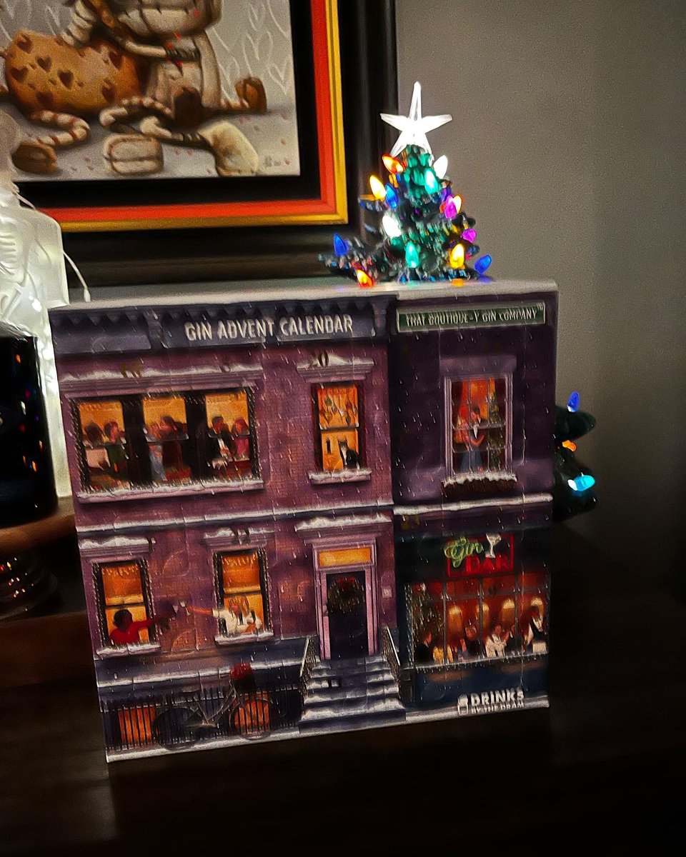 dawnmius's tweet photo. On the first day of December my true love gave to me…a gin advent calendar! Today was a delicious rhubarb gin from London, which I mixed with ginger ale and a couple of mandarin orange slices. Wow. Dangerously good. 😍 #gin #advent #ginaday https://t.co/t8IDXVp0uT