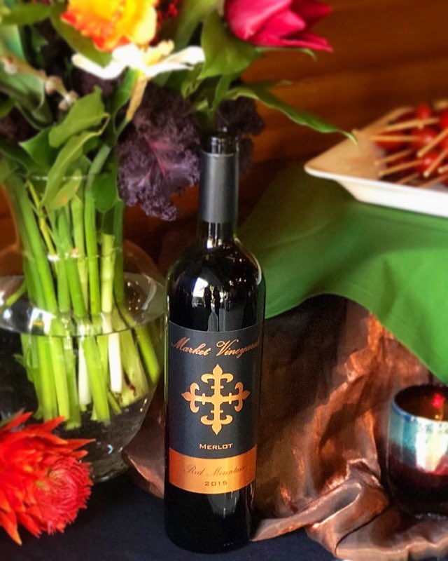 Our single varietal Alpha Merlot from the Red Mountain AVA is the most highly awarded wine of our entire portfolio. Join us all weekend to taste and compare multiple vintages of this stunning wine, paired with handcrafted specialty popcorn! 

#marketvineyards #wawine #merlot