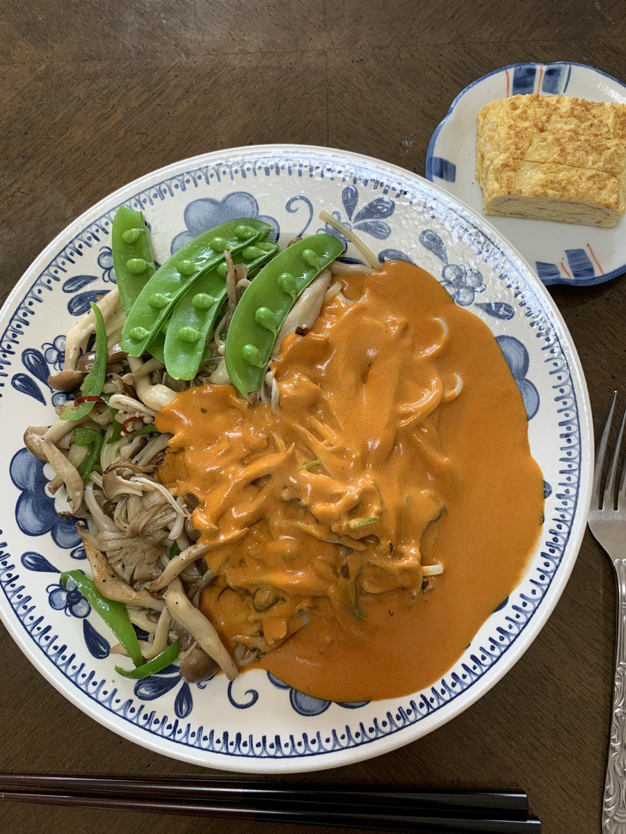 SuzukiDt's tweet photo. 🍝 #lunch , #舞茸 #しめじ #えのき,#木の子 大盛り, #ピーマン #SnapPeas #Haconese 濃厚 #TomatoCreamSource 具沢山で #満腹 , 🏡 #家麺 . https://t.co/oiXpd913n2