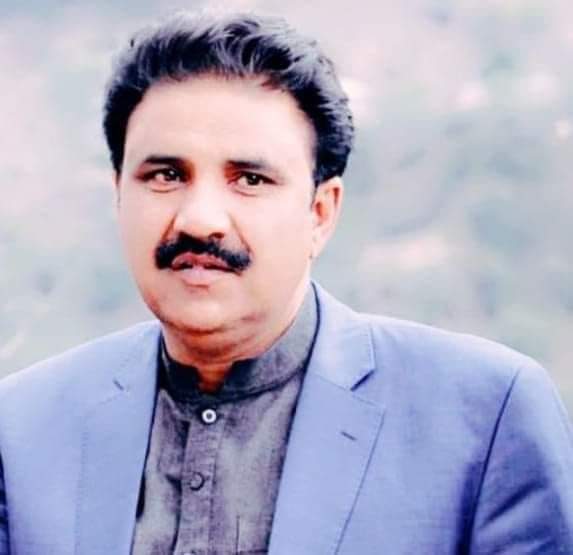 کل 3 دسمبر کو بلدیاتی انتخابات کے دوسرے مرحلے میں چیئرمین عمران خان کے کھلاڑیوں کو کامیاب بنانے کے لیے بلے پر مہر لگائیں، 
#بلے_پہ_ٹپھہ  
#Raailyaskhan ❣️