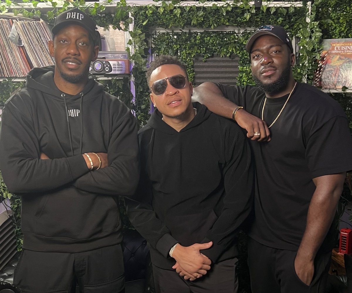 TazerBlack's tweet image. NEW EPISODE: 

Episode 329 of #3ShotsOfTequila featuring @Rotimi ⚡️⚡️⚡️

We spoke about how R&amp;amp;B has changed, college football, his wellness brand, the music business, acting + MUCH MORE!

open.spotify.com/episode/5VUhcj…