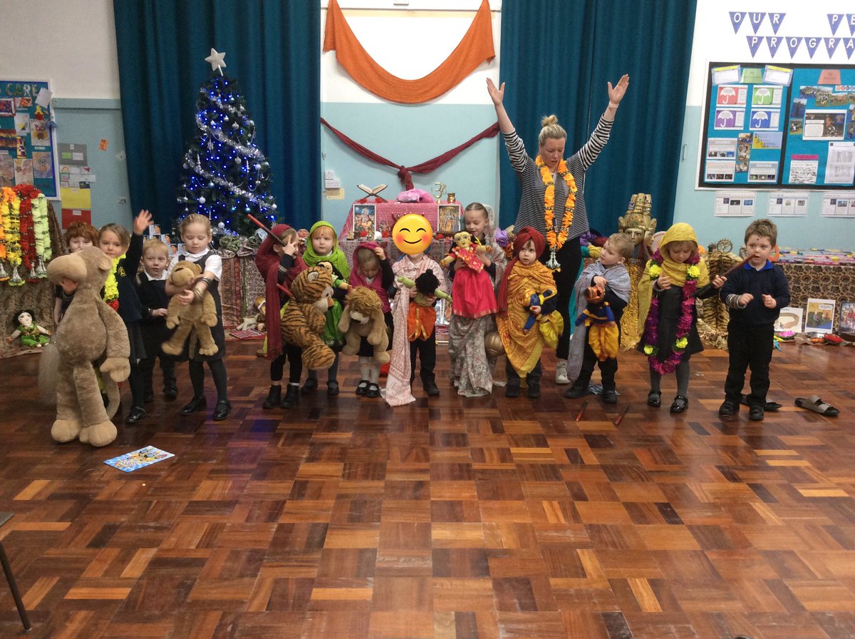 CamblesSchool's tweet photo. An amazing launch to our ‘A Day In the Life of a Hindu’ theme week. Thank you to Hinduism Education Services for an engaging and informative session with the youngest children in school #CamblesforthRE https://t.co/8pxHCj2G5G