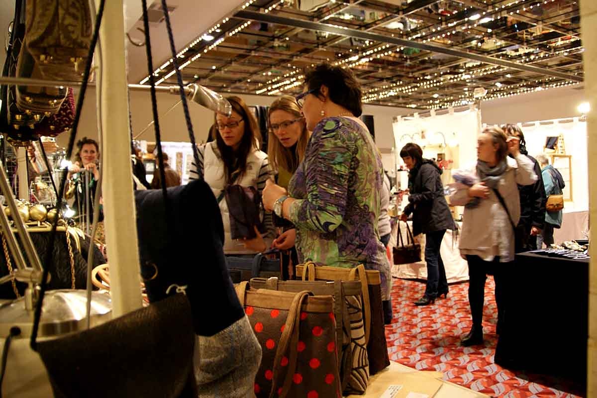 artmaguk's tweet image. @3d2devents' Christmas Fair takes place at Edinburgh Assembly Rooms this weekend, showcasing work by up to 120 makers, designers, craftworkers and artists.
artmag.co.uk/3d2ds-christma…
#artmag #scottishart #scottishcraft #scottishdesign #artfair #craftfair