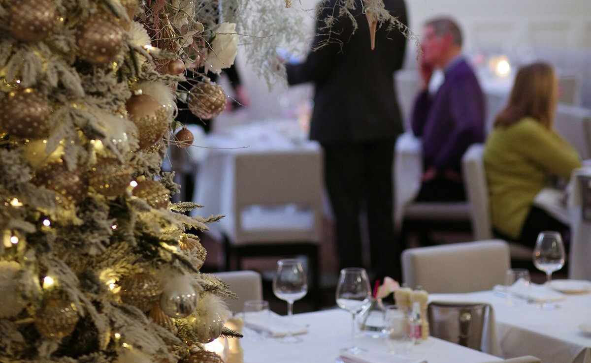 Do fine dining this Christmas at <a href="/RossoRestaurant/">Rosso Manchester</a> 🎄 We all know that this is the best place to celebrate festivities and good times ❤️

confidentials.com/manchester/off…