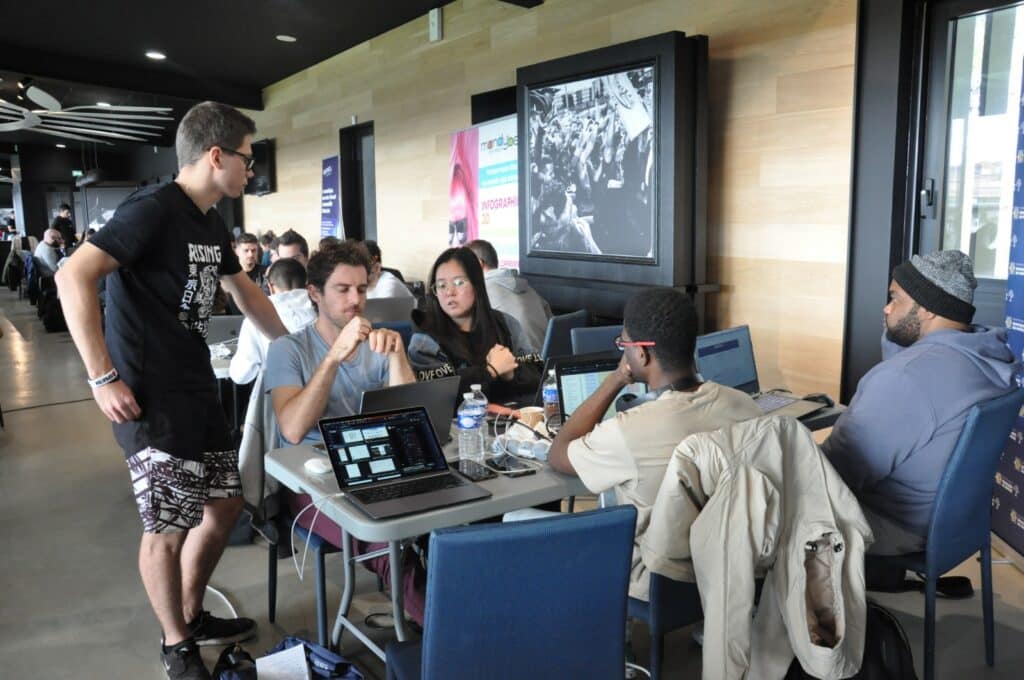 Epitech's tweet image. Les étudiants d’Epitech imaginent les #JO2024 au #hackathon #Code4Marseille 🥇 🥈 🥉 🏅

Retour en images sur cet événement haut en couleur, où les étudiants d’Epitech se sont distingués👉 swll.to/Vl2ktxR