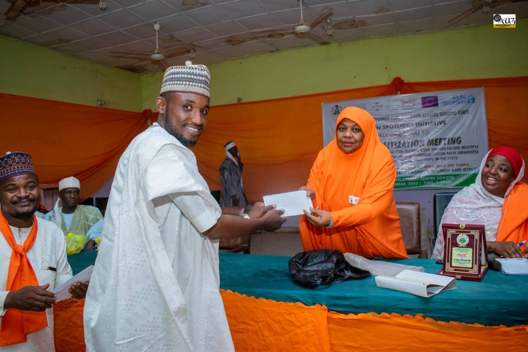 MWCASokoto's tweet photo. Award presentation to partners #16DaysofActivism2022 https://t.co/S5QSwaH0TV
