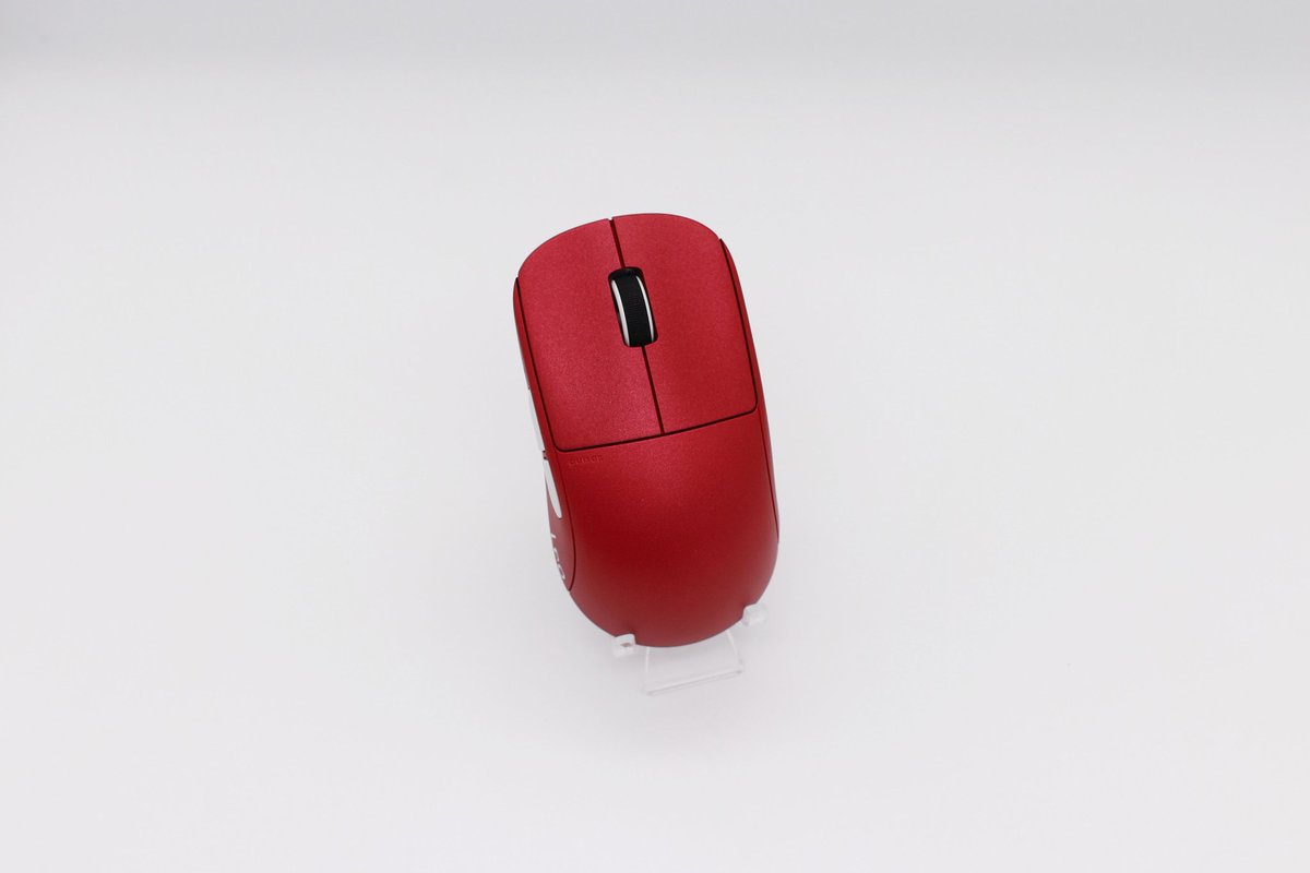 leonardodamouse's tweet photo. Christmas Calendar #2 of #24 🎄

Next up is a metallic red Pulsar x2. It looks incredibly soft and the finish is amazing.

To compete, do the following:
- Retweet this post. 
- Follow @PulsarGears 
- Follow @leonardodamouse
- Follow @wearemaxgaming

Giveaway ends in 24hours. https://t.co/KDSP71nI1Q