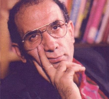 35anj's tweet photo. كنار لبت زخمى را جوش داده‌اند
تا
لهجه‌ى حقيقت را شايد تغيير دهند.
در روز پنج‌شنبه ۱۲ آذر ۱۳۷۷، محمد مختاری؛ شاعر، نویسنده و مترجم، پیش از غروب توسط وزارت اطلاعات جمهوری اسلامی‌ ربوده شد و به قتل رسید.

#مهسا_امینی https://t.co/YrYsNvFDnz