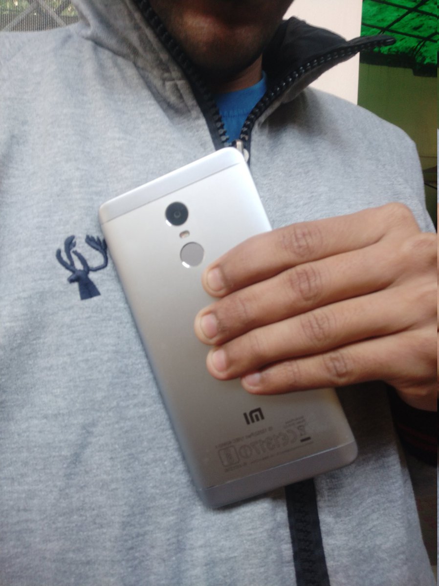 Man1shRox's tweet photo. @RedmiIndia Here is my #RedmiNote 😍 ❤️
#RedmiNote4 #PowerHasANewLook

@RedmiIndia

I ❤️️ #Redmi https://t.co/YLiW2nvN66