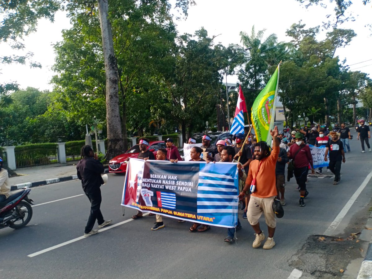 News_jubi's tweet photo. Berita Papua // 1 Desember, mahasiswa Papua di Medan rayakan hari kemerdekaan Papua https://t.co/kz8JhsAG90 https://t.co/zjKcijLICU