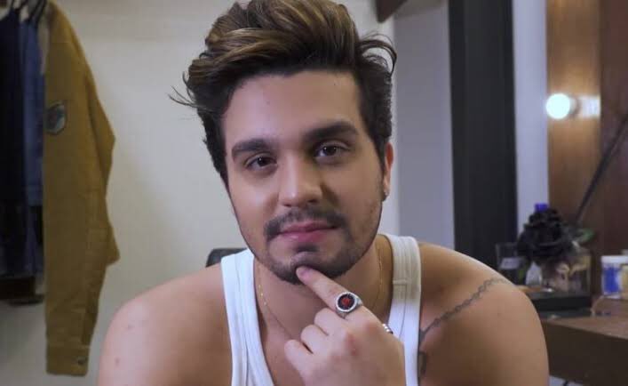O #SomBrasil, com o especial <a href="/luansantana/">Luan Santana</a> 15 anos de carreira, tem exibição confirmada para o próximo dia 26, na Globo. Ele será um dos programas especiais de fim de ano.