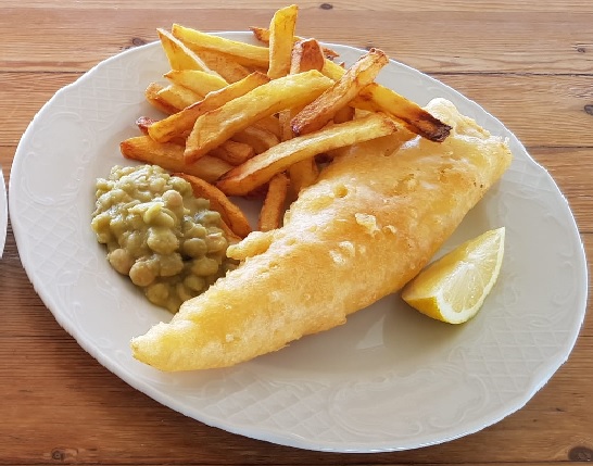 splashbistro's tweet photo. It's Fryday.
Book it if you want it. 😎👌
#fishandchips #frigiliana #nerja #haddock #mushypeas https://t.co/mSf4lBg2SC