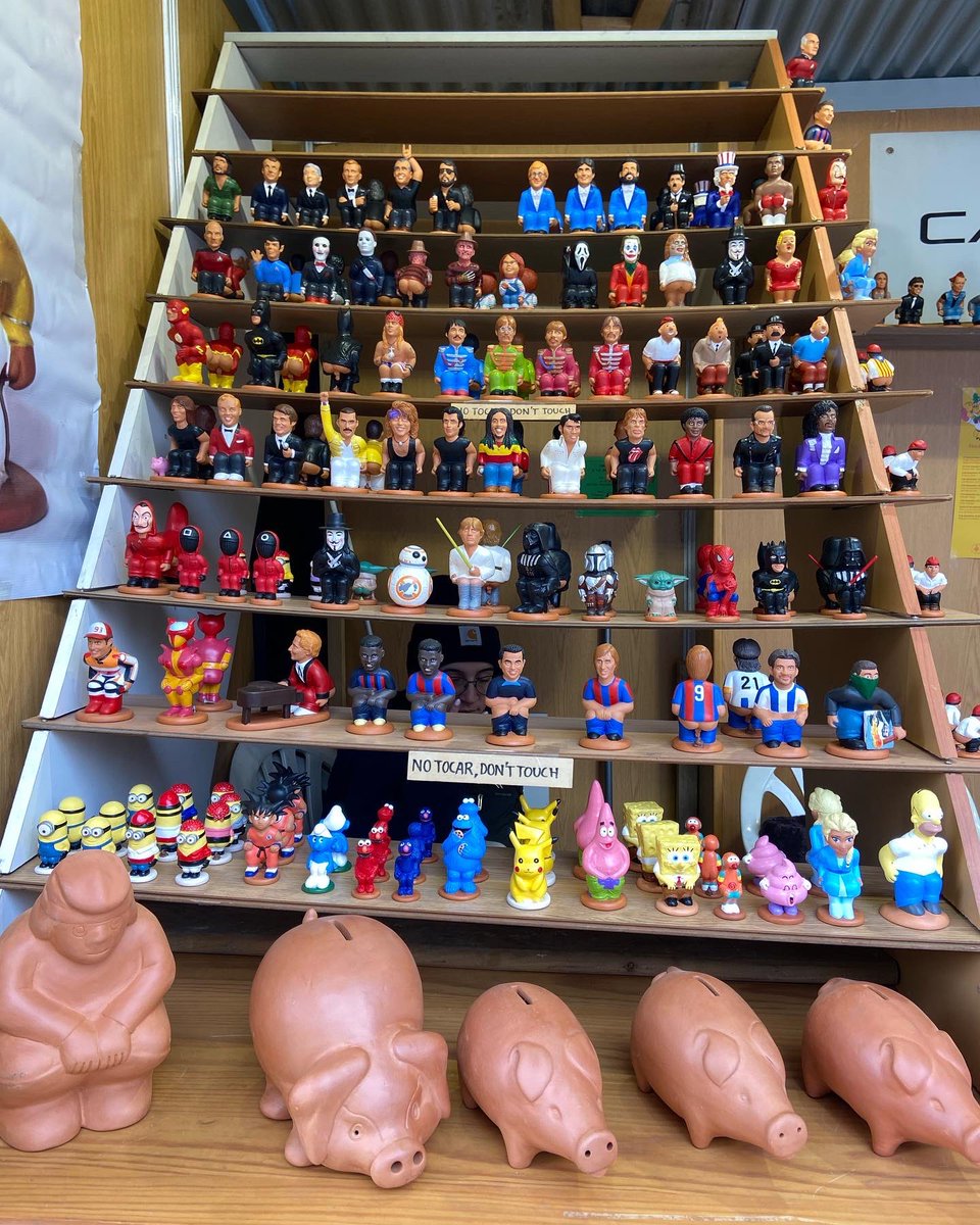 Ja és divendres! Segon cap de setmana a la #firadelasagradafamilia no us ho perdeu!
#caganer #fira #caganersdecaldes