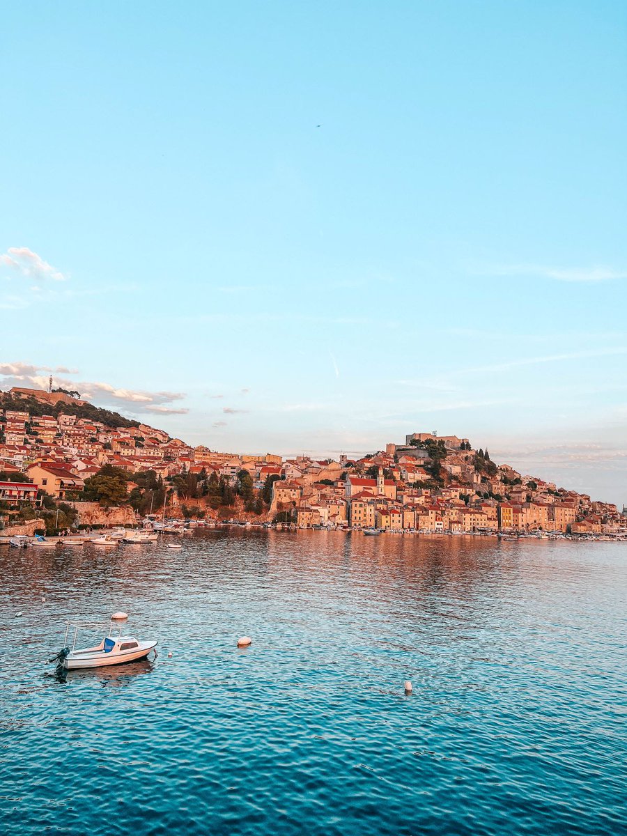 VipHolidayBook's tweet photo. 📢 Destination of the week:
#Sibenik
👇
Check out our blog: 
https://t.co/FfBo1dx168

#Croatia #CroatiaFullOfLife #Dalmatia #adriaticsea
#adriatic #LuxuryTravel #destination #week #villa #VIPholidaybooker https://t.co/teQI3LmdhX