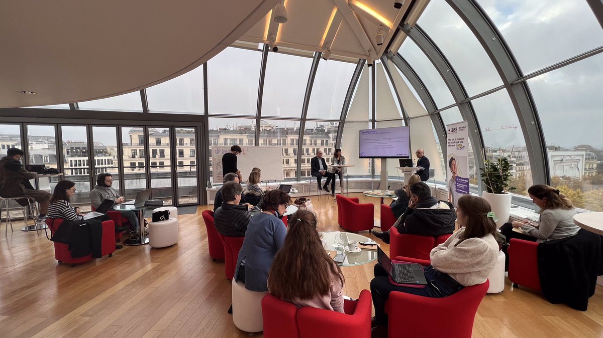 Ravi d’avoir pu organiser hier jeudi 1er décembre la conférence de presse de présentation du nouveau plan stratégique de <a href="/BurgundySB/">BSB - Burgundy School of Business</a>, dans ce superbe dôme sur les Champs-Elysées 👀

Les infos sur ce plan stratégique ➡ bit.ly/3VExUKU